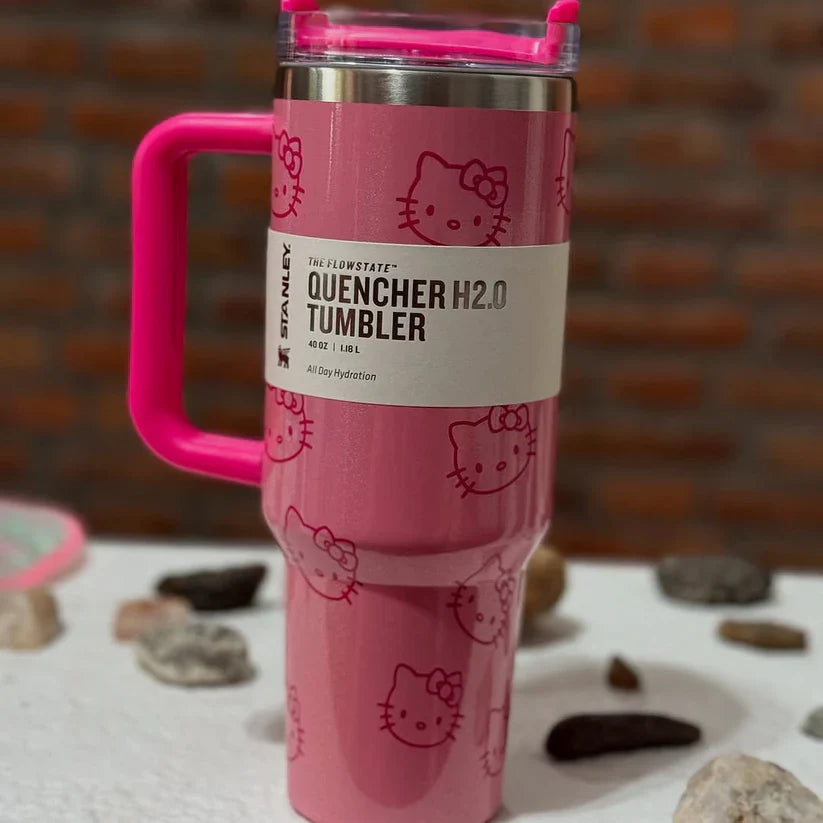 Stanley termos çeşitleri ile sıcak ve soğuk içeceklerinizi uzun süre muhafaza edin! Stanley pipetli termos, Stanley kahve termosu ve Stanley mug termos modelleri, günlük kullanım için idealdir. Stanley kulplu termos ve Stanley outdoor termos 1.3 lt, doğa tutkunları için mükemmel bir seçim sunar. Şık tasarımıyla Stanley Barbie termos ve Stanley termos pembe, tarzınıza renk katar. Stanley termos en ucuz fiyat seçenekleriyle kaliteli ve dayanıklı bir kullanım sunarken, Stanley termos çanta ile taşıması da oldu