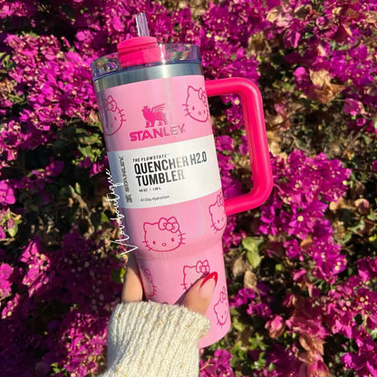 Stanley termos çeşitleri ile sıcak ve soğuk içeceklerinizi uzun süre muhafaza edin! Stanley pipetli termos, Stanley kahve termosu ve Stanley mug termos modelleri, günlük kullanım için idealdir. Stanley kulplu termos ve Stanley outdoor termos 1.3 lt, doğa tutkunları için mükemmel bir seçim sunar. Şık tasarımıyla Stanley Barbie termos ve Stanley termos pembe, tarzınıza renk katar. Stanley termos en ucuz fiyat seçenekleriyle kaliteli ve dayanıklı bir kullanım sunarken, Stanley termos çanta ile taşıması da oldu