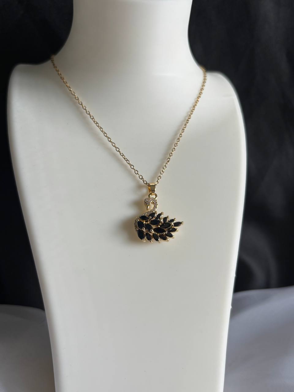 MNDStore™ Swan Necklace